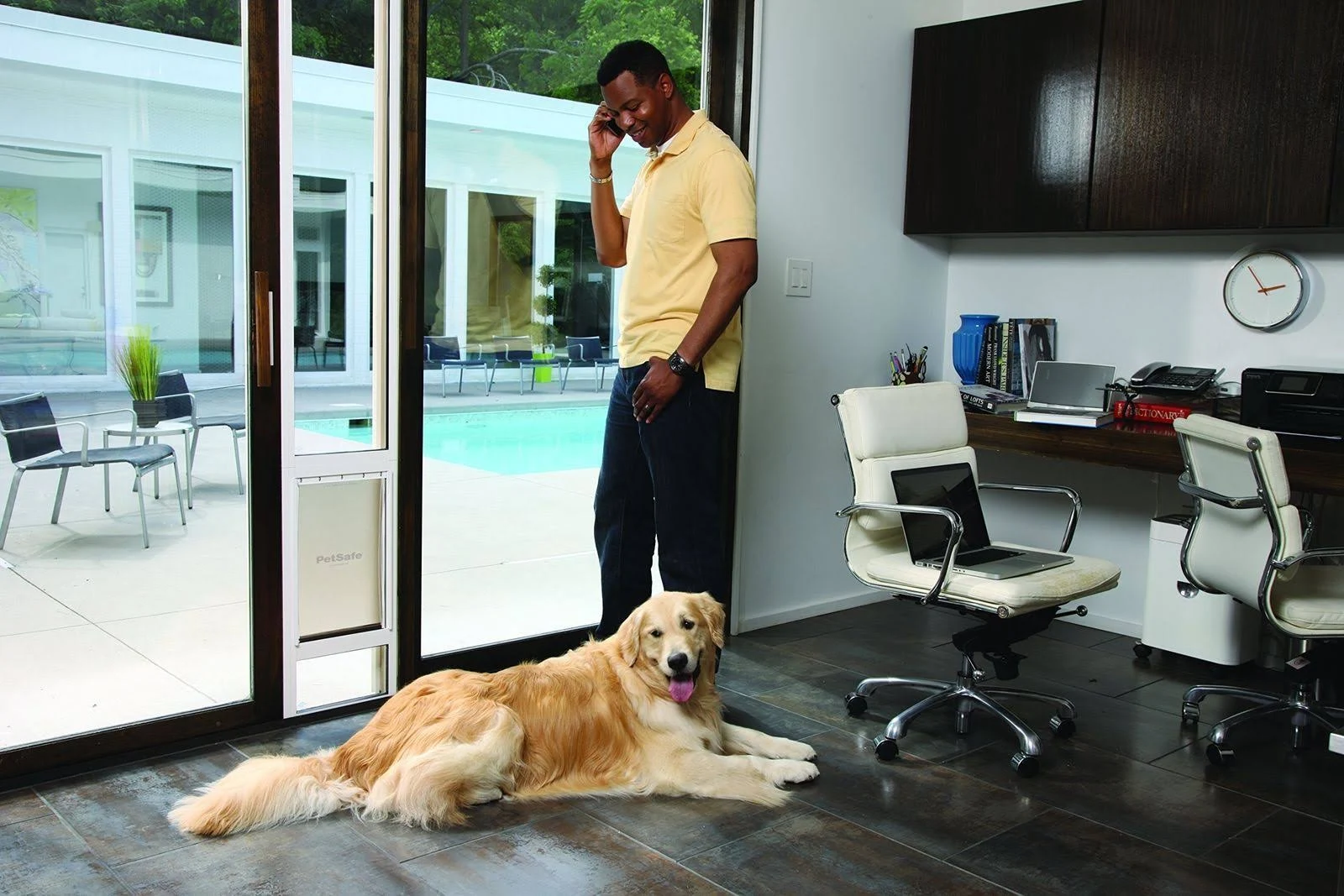 PetSafe Patio Pet Door Panel Cat Dog Aluminum Frame Sliding Glass Flap Fits Medium White