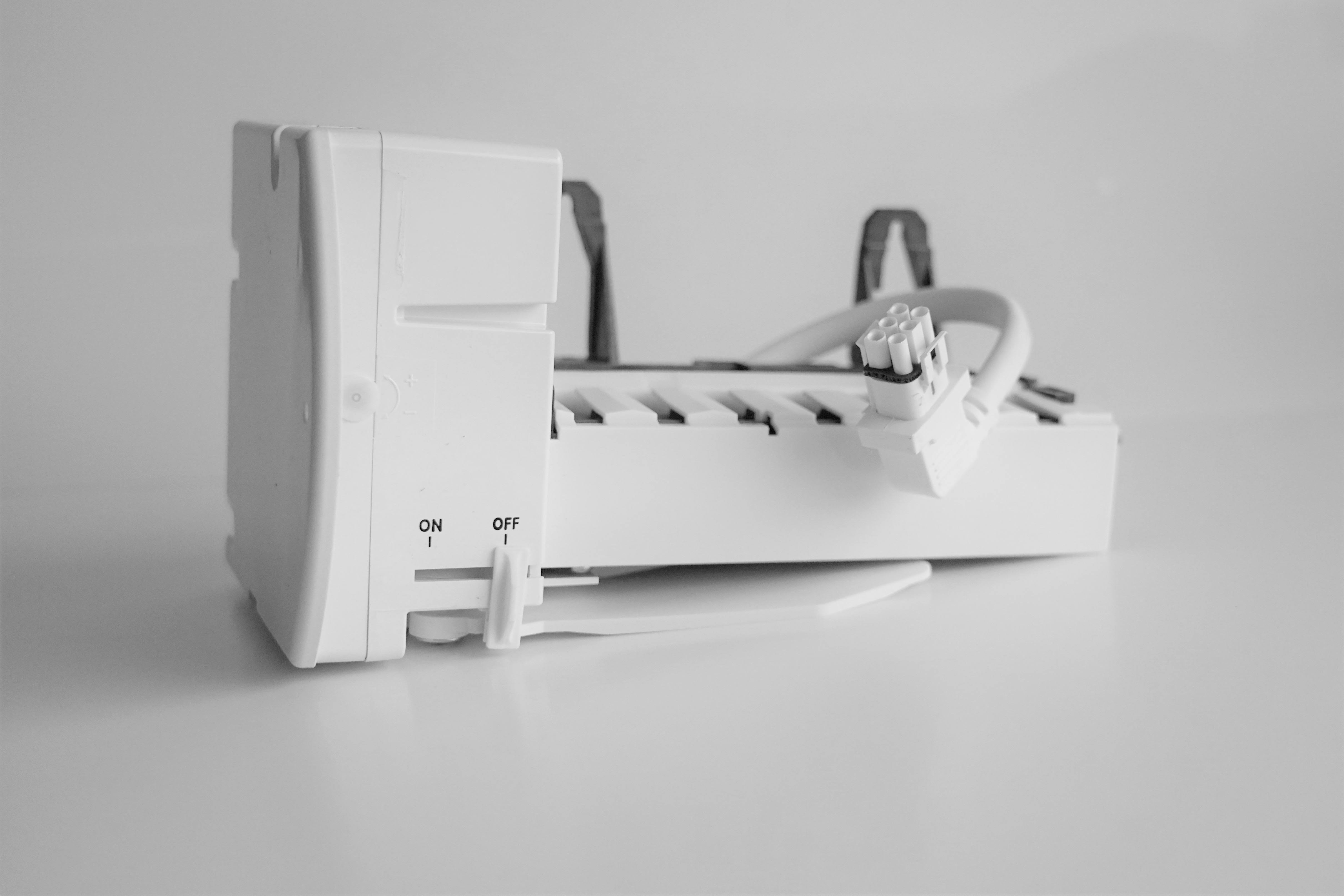 GE OEM WR30X30972 Refrigerator Icemaker Assembly (WR30X10093)