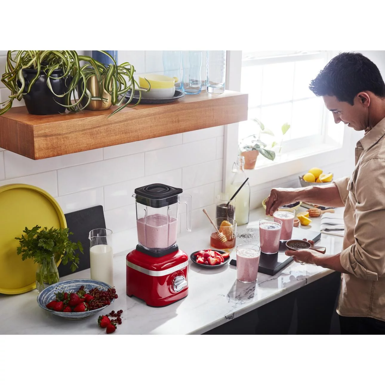 KitchenAid K150 3 Speed Ice Crushing Blender with 2 Personal Blender Jars, Passion Red, KSB1332