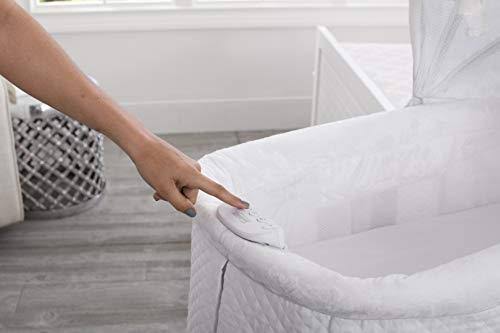 Beautyrest Silent Auto Gliding Lux Bassinet in Arcadia