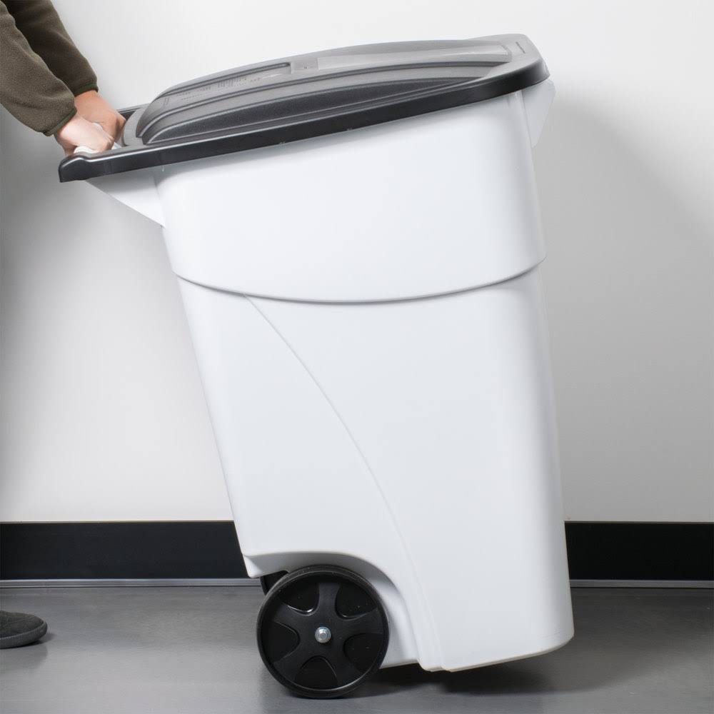 Rubbermaid 1829410 Brute 50 Gallon White Rollout Trash Container with Lid