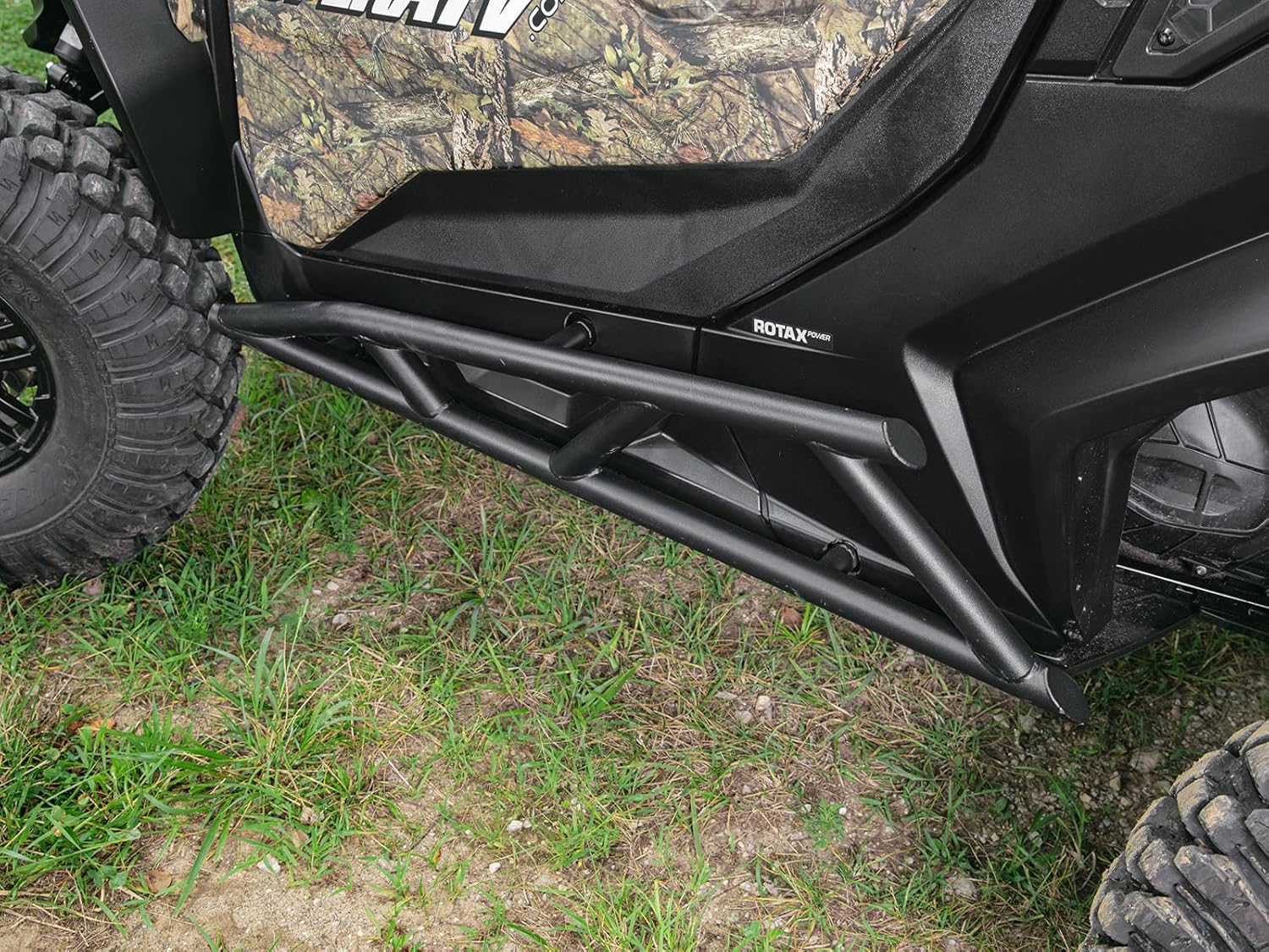 SuperATV Nerf Bars / Tree Kickers / Rock Sliders for 2021+ Can Am Commander 1000R DPS / 1000R XT / 1000R XTP | Black | Bolt-On | 1.75” Diameter Steel