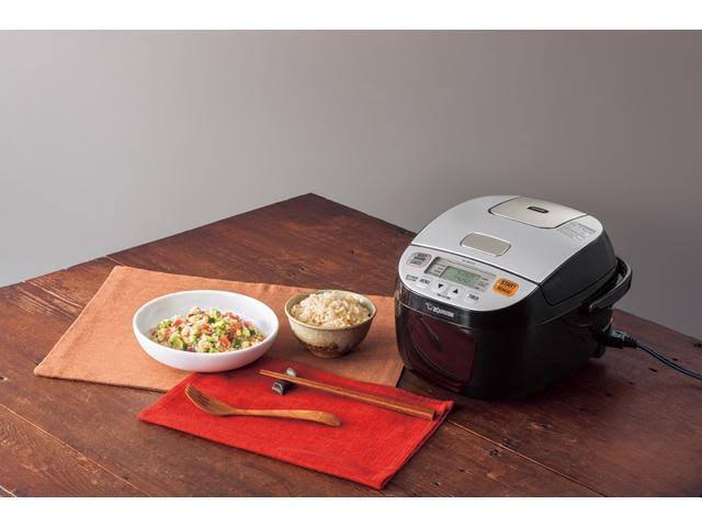 Zojirushi Micom Rice Cooker and Warmer (3-Cup/ Silver Black)