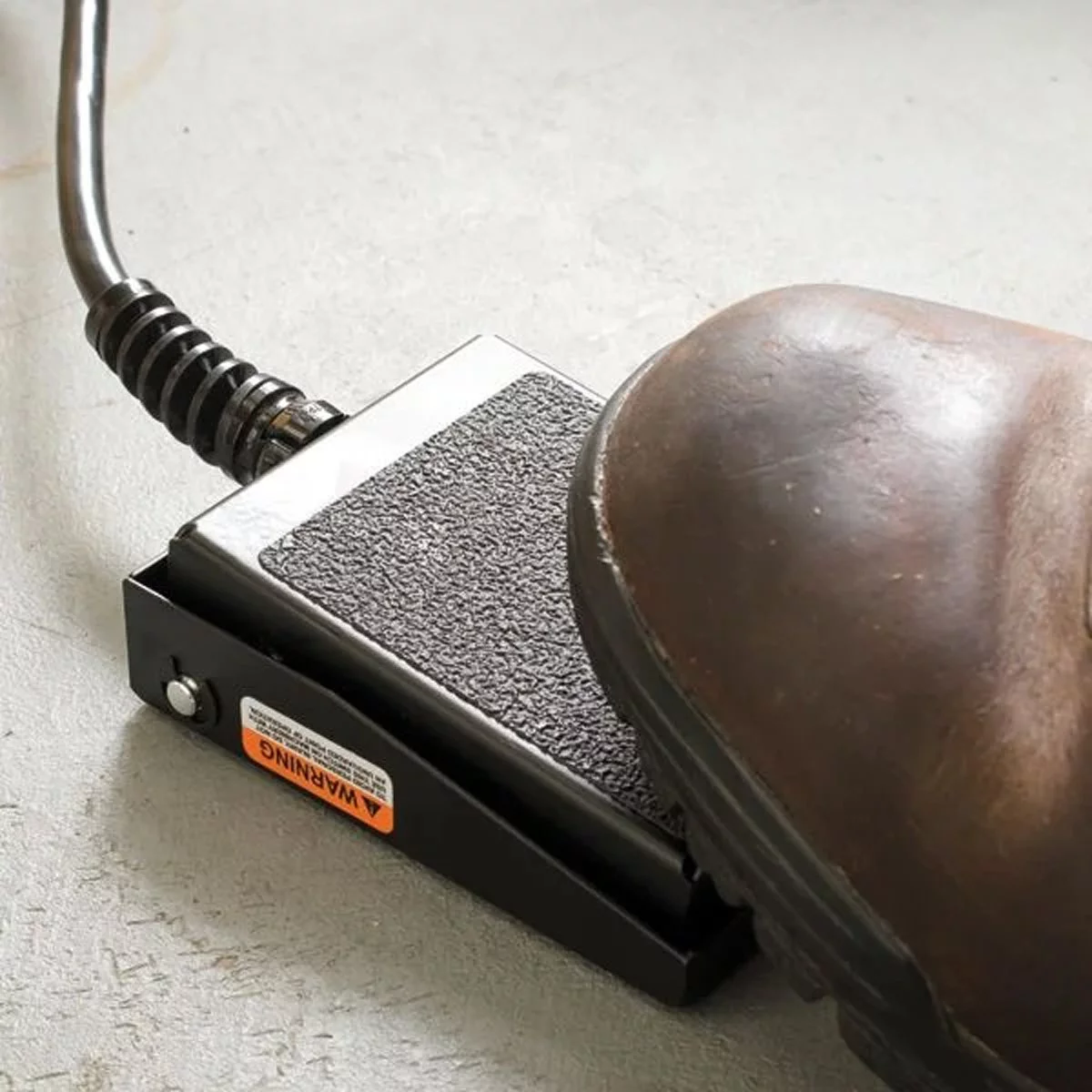 LEM Big Bite Meat Grinder #8 + Foot Switch