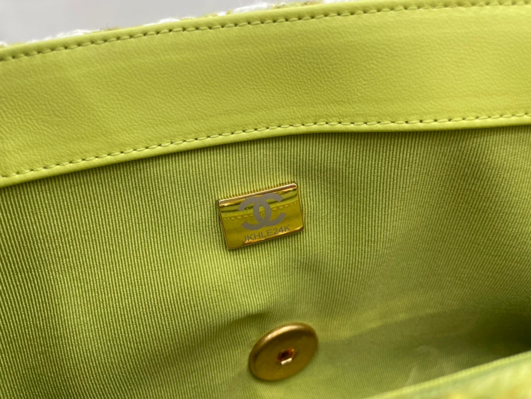 Chanel 19 Large Handbag Gold Hardware Green For Women, Women&rsquo;s Handbags, Shoulder Bags 11.8in/30cm