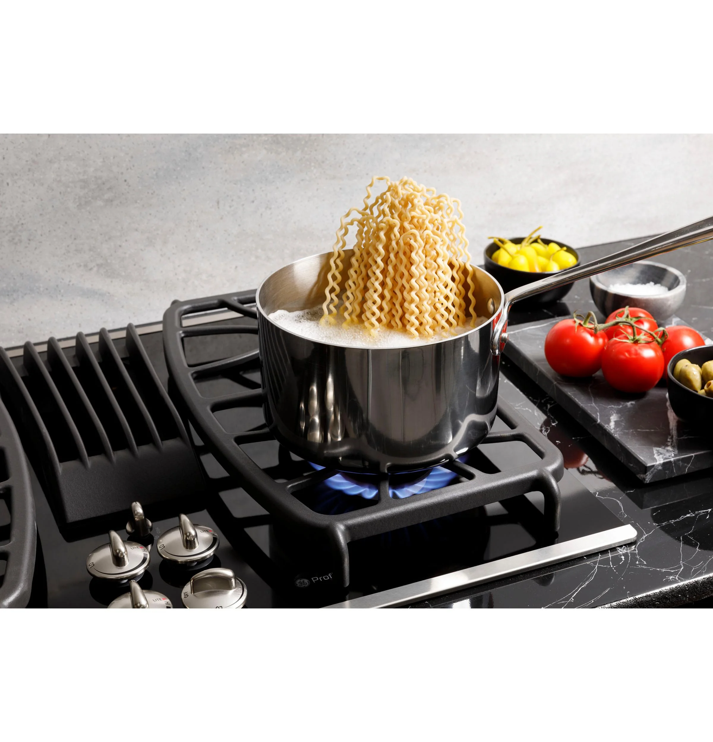 GE APPLIANCES PGP9830SRSS  COOKTOPS (GAS) Black
