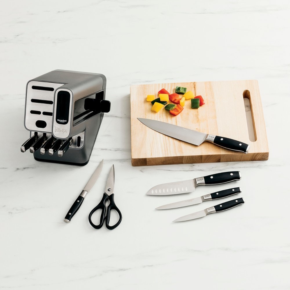 Open Box Ninja K32012 Foodi NeverDull Premium Knife System, 12 Piece Knife Block Set with Built-in Sharpener, German Stainless Steel Knives, Black