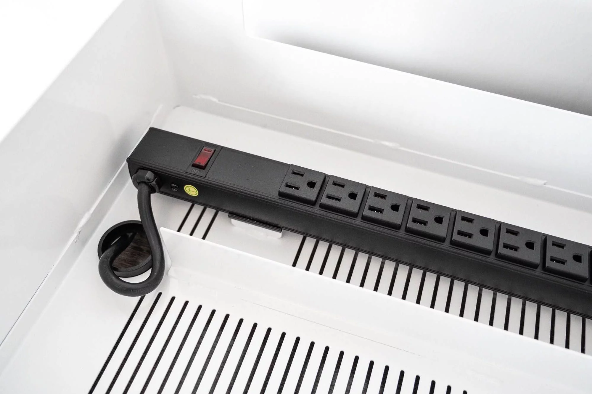 Luxor 12-Port Charging Station for Laptops, Tablets, and Mobile Devices