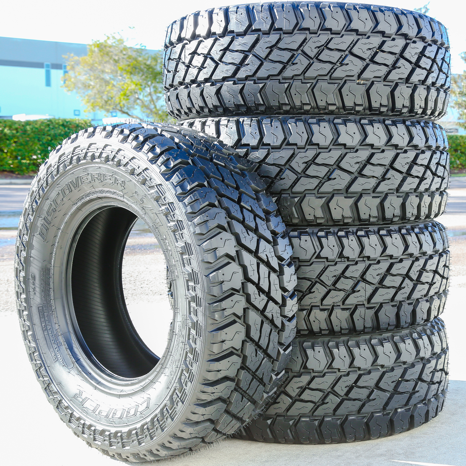 Cooper Discoverer S/T Maxx 265/65R17 120 Q Tire