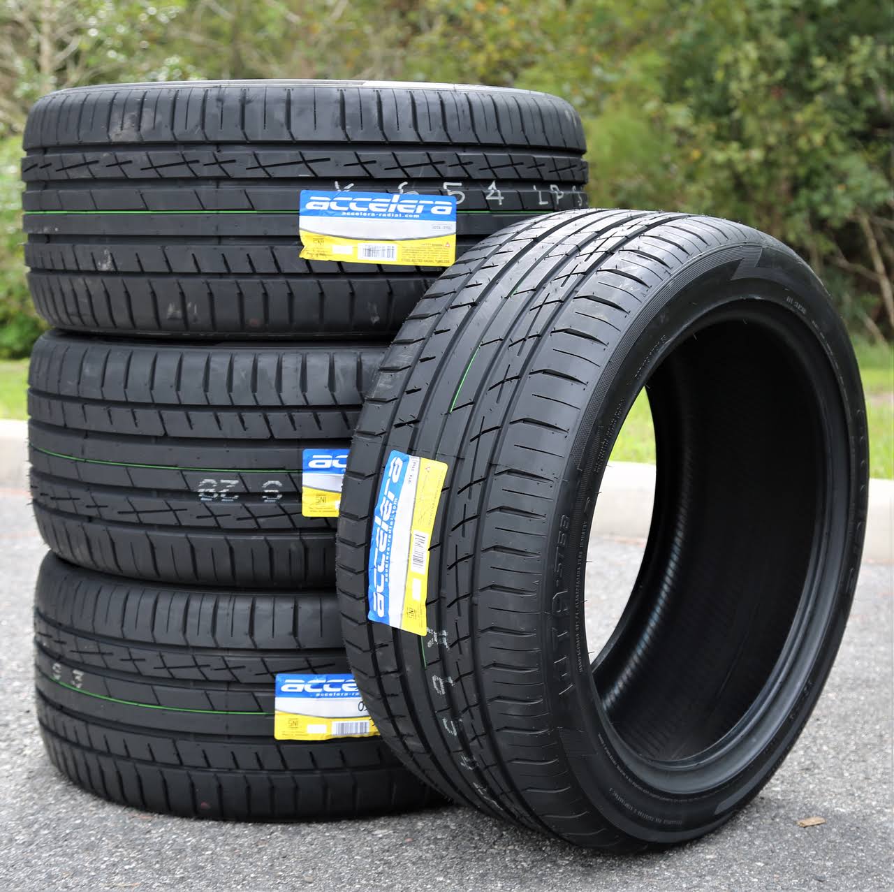 Accelera Iota ST68 265/65R17, All Season, Performance tires.
