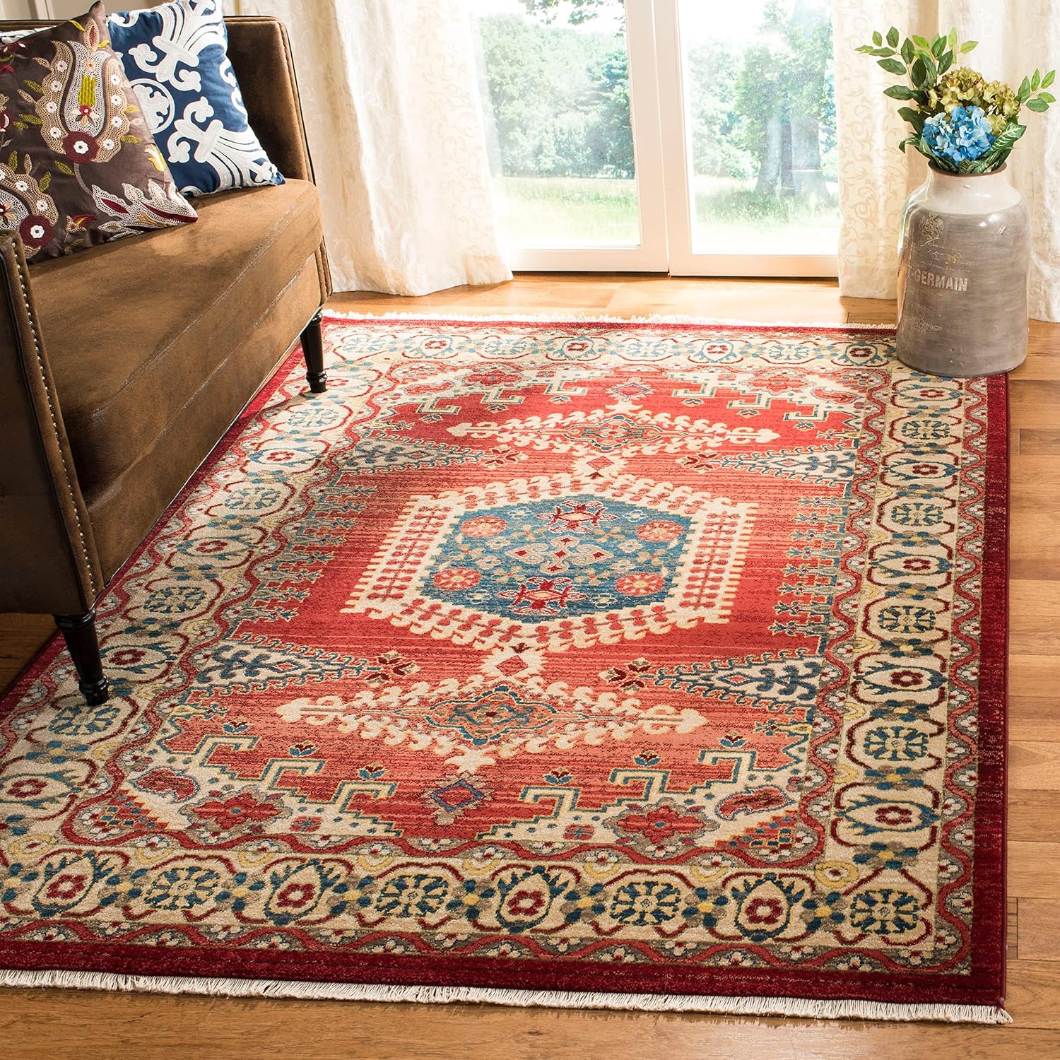 SAFAVIEH Kashan Collection Area Rug - 8' x 10', Red & Ivory, Traditional Oriental Design, Non-Shedding & Easy Care