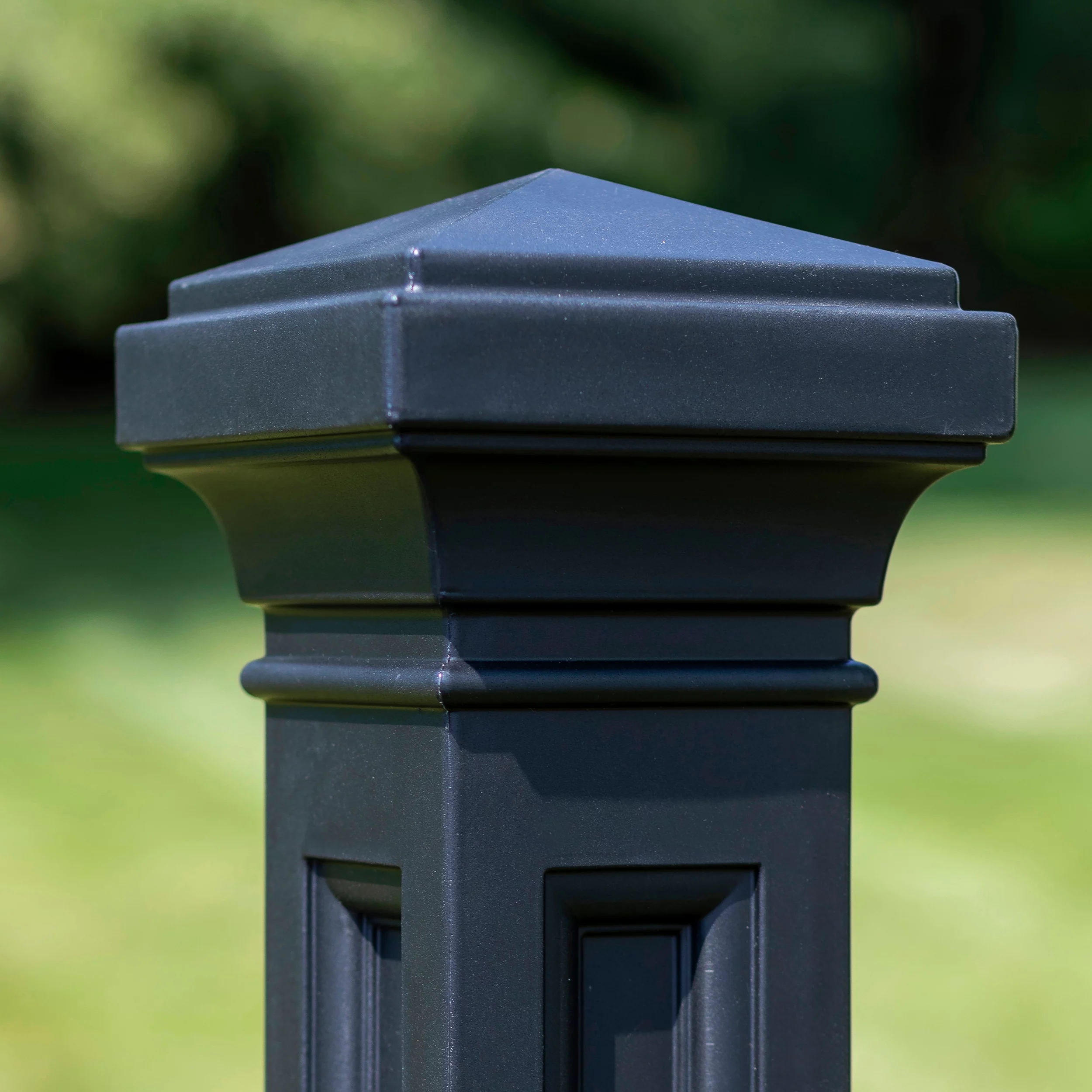 Step2 Atherton 59" Onyx Black Plastic Mailbox Post Kit