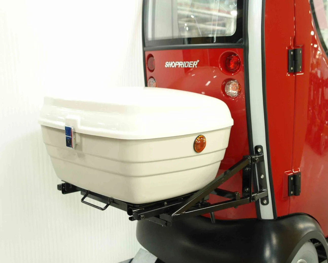 Shoprider Flagship Enclosed Cabin Mobility Scooter With Removable Doors, Red