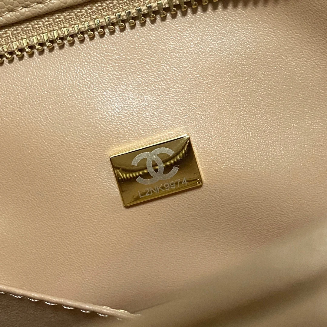 Chanel Medallion Tote Gold Hardware Caviar Yellow For Women, Women&rsquo;s Handbags, Shoulder Bags 15.6in/32cm