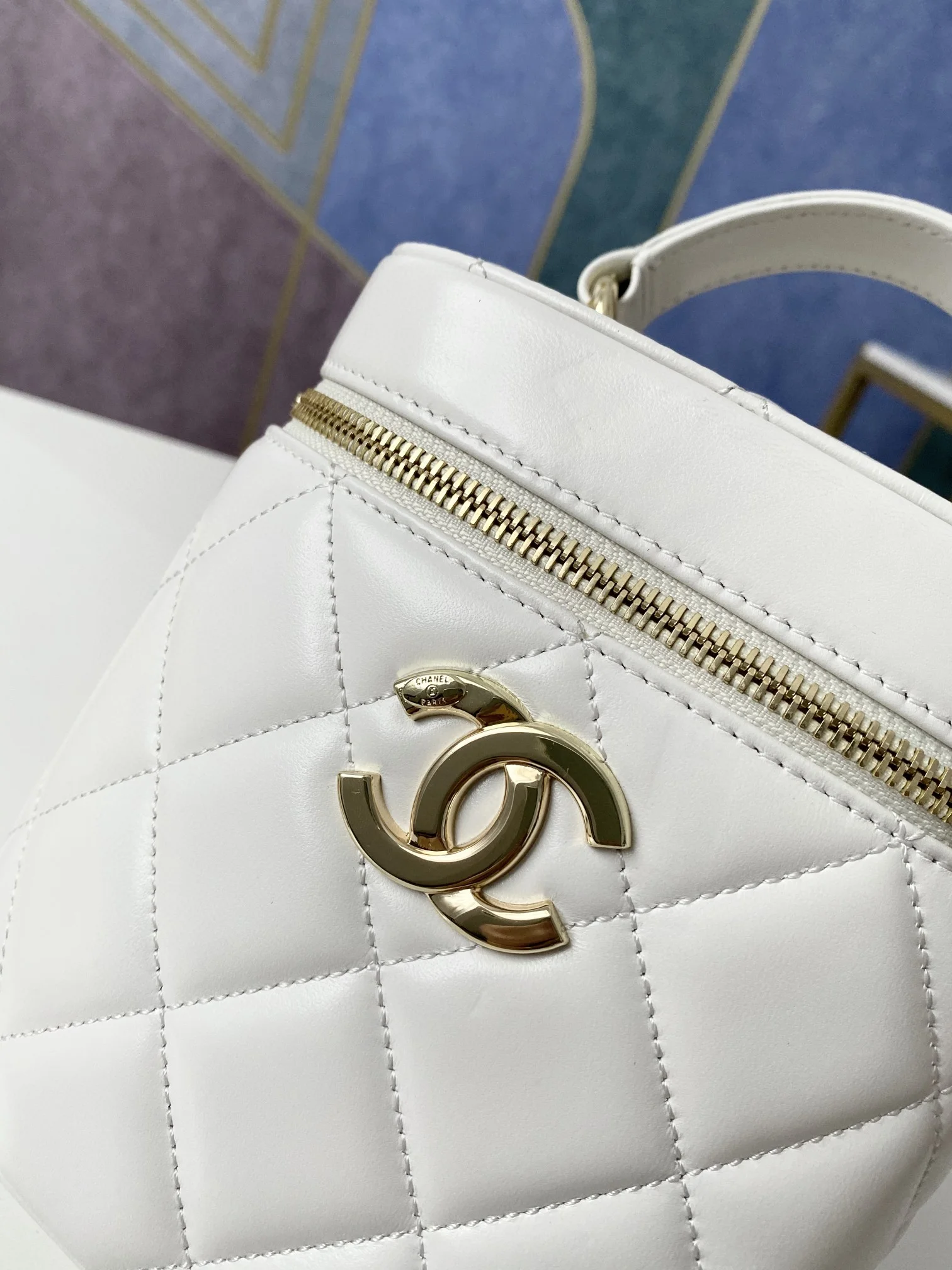 Chanel Vanity Case Gold Hardware White For Women, Women&rsquo;s Handbags, Shoulder Bags 9.4in/24cm
