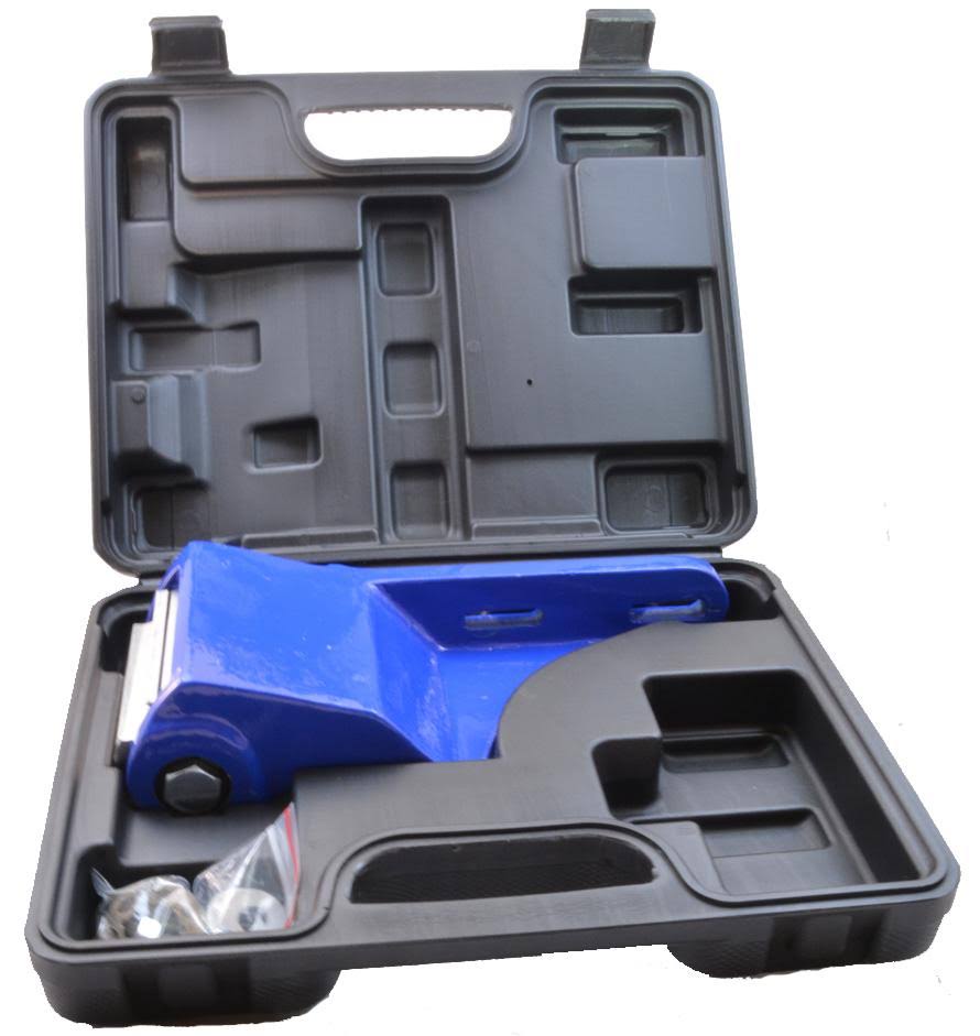 Log Wizard Debarking TOOL. Model#LogW-4000 with Hard Case