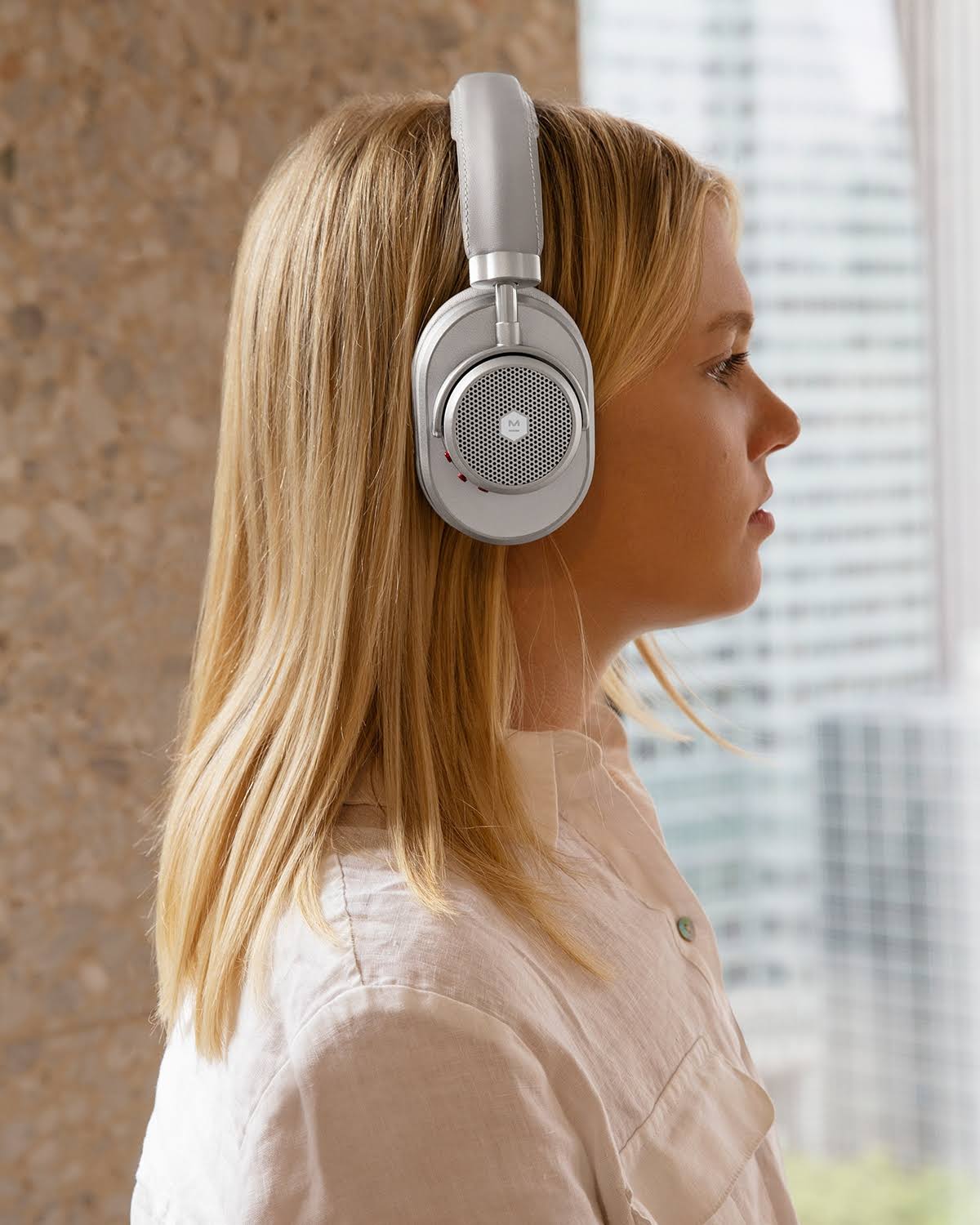 Master u0026 Dynamic MW65 Active Noise-Cancelling (ANC) Wireless Headphones – Bluetooth Over-Ear Headphones with Mic