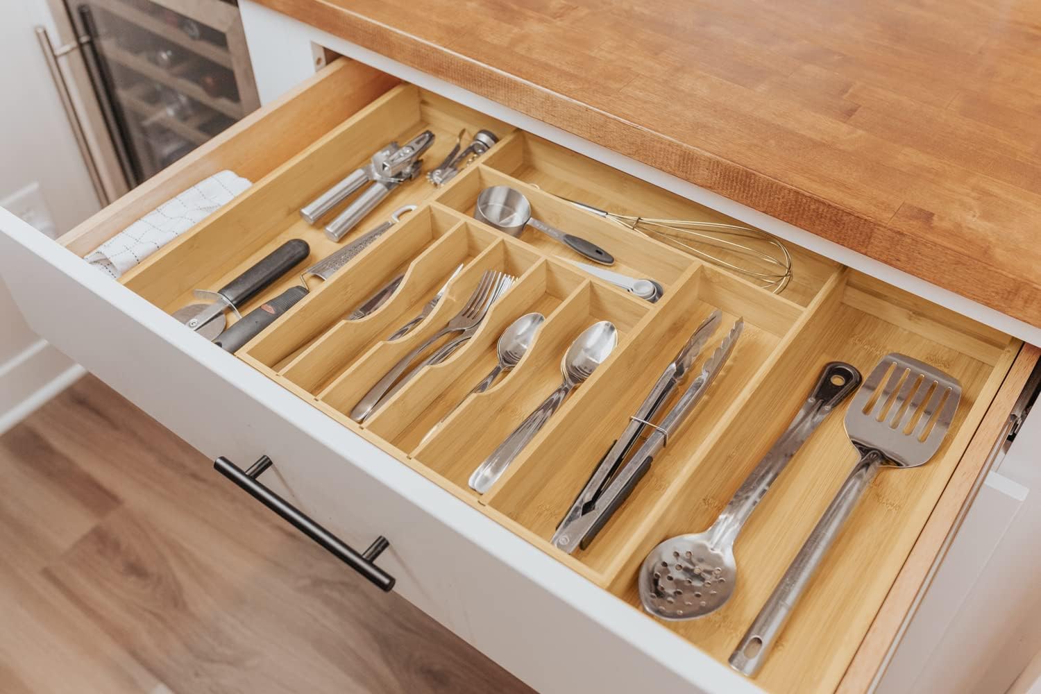KitchenEdge Premium Silverware, Flatware and Utensil Organizer for Kitchen Drawers, Expandable to 28 Inches Wide, 10 Compartments