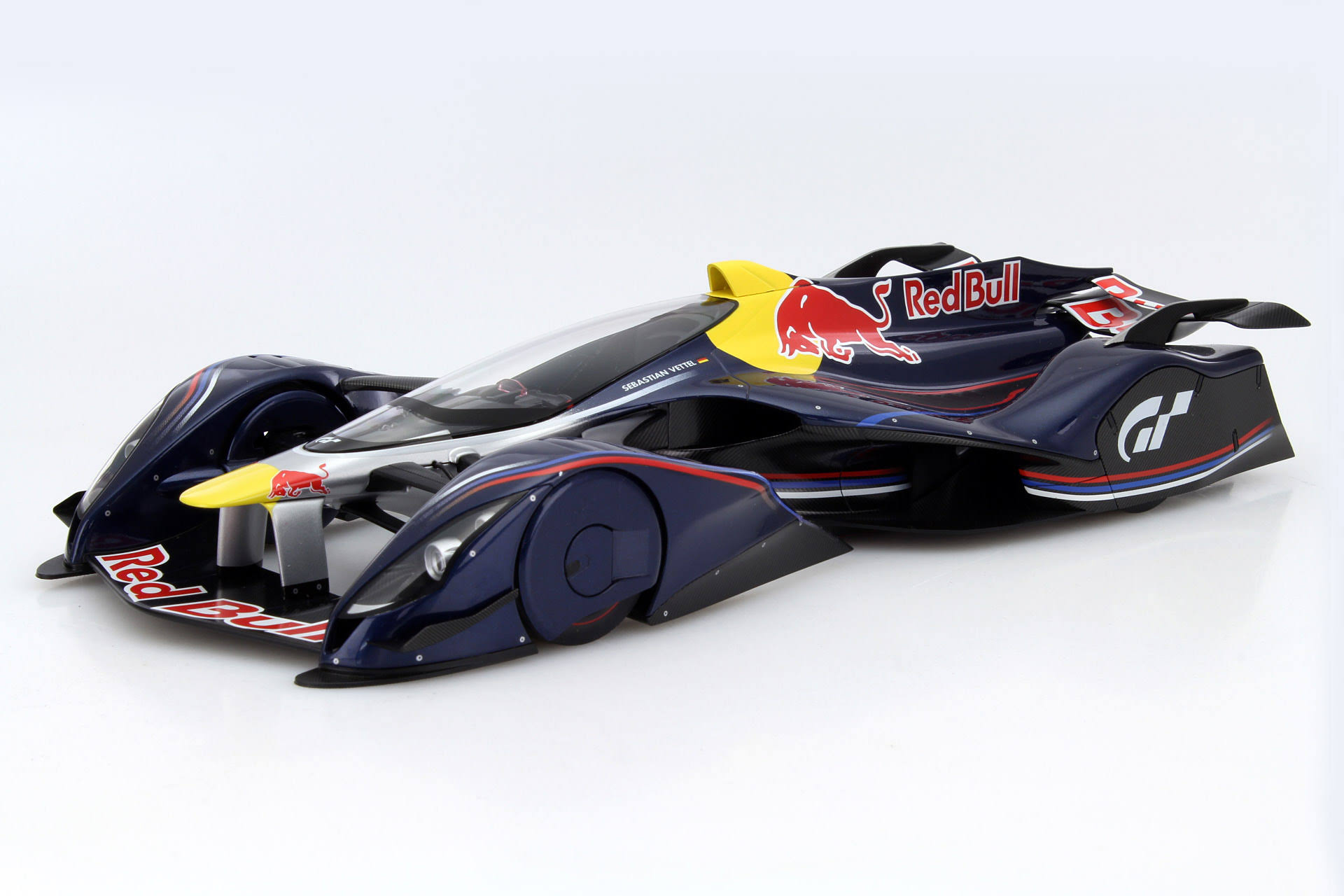 AUTOart 1/18 Red Bull X2014 Fan Car (Red Bull Color)