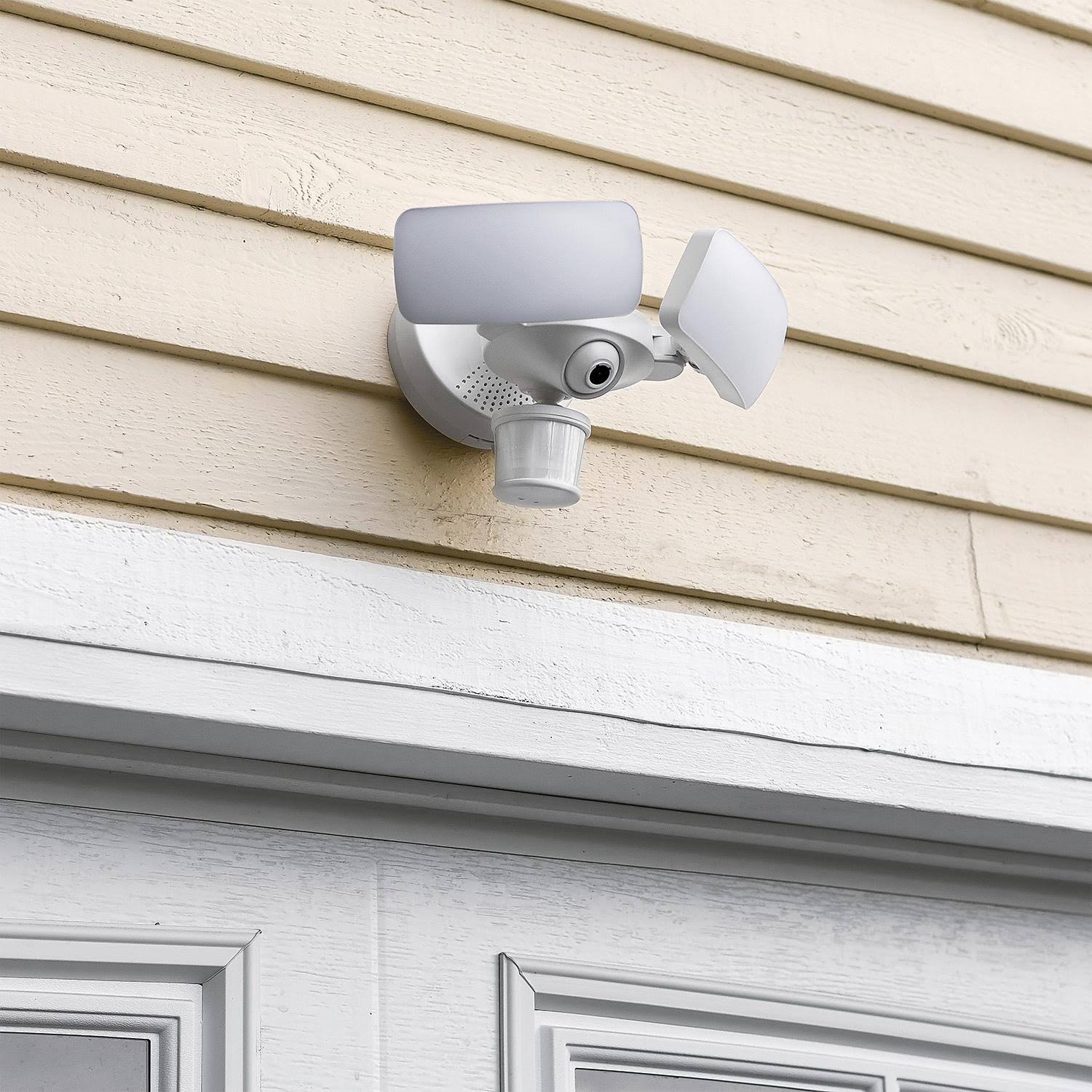 Kuna Maximus Camera Floodlight Network Camera - Outdoor - Weatherproof - 1080p - Day/Night