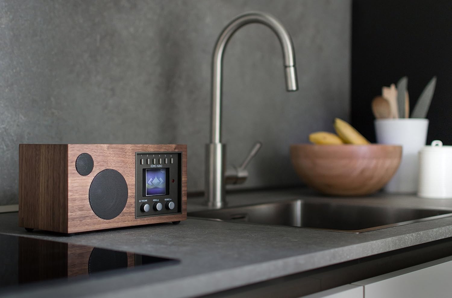 Como Audio Solo Wireless Speaker - Hand-Crafted Veneer Cabinets- One Touch Streaming, Internet Radio, Bluetooth, Wi-Fi - Walnut/Black