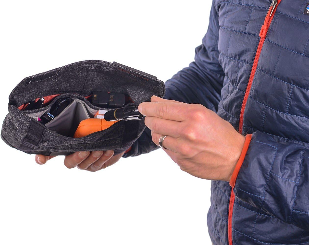 Peak Design Field Pouch for Camera and Technology Accessories Charcoal (BP-BL-1)