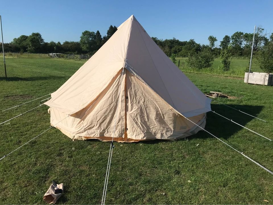 &middot; 4 Metre Bell Tent