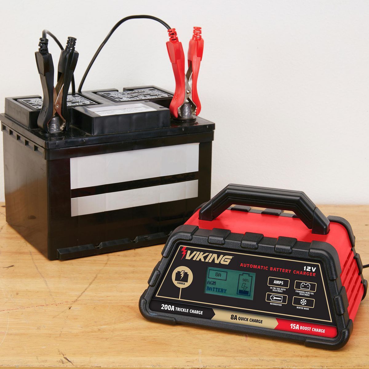 VIKING 2/8/15 Amp Automatic Microprocessor-Controlled Battery Charger