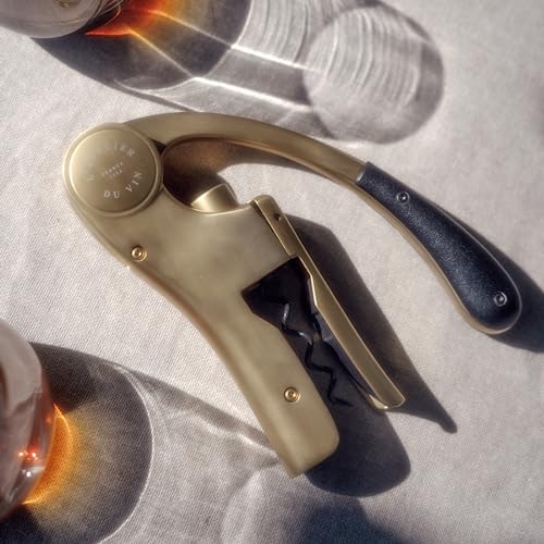 L'atelier Du Vin Oeno Motion Groom Corkscrew & Cork Dome Glass Cloche Display - Tabletop Centerpiece Walnut Wood Base Wine Tasting