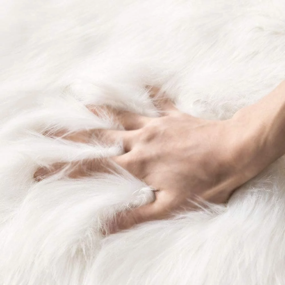 Sanmadrola Faux Sheepskin Area Rugs Fluffy Shaggy Rug Ultra Soft Faux Fur Carpets Rug Fluffy Washable Rug for Bedroom, Nursery Room