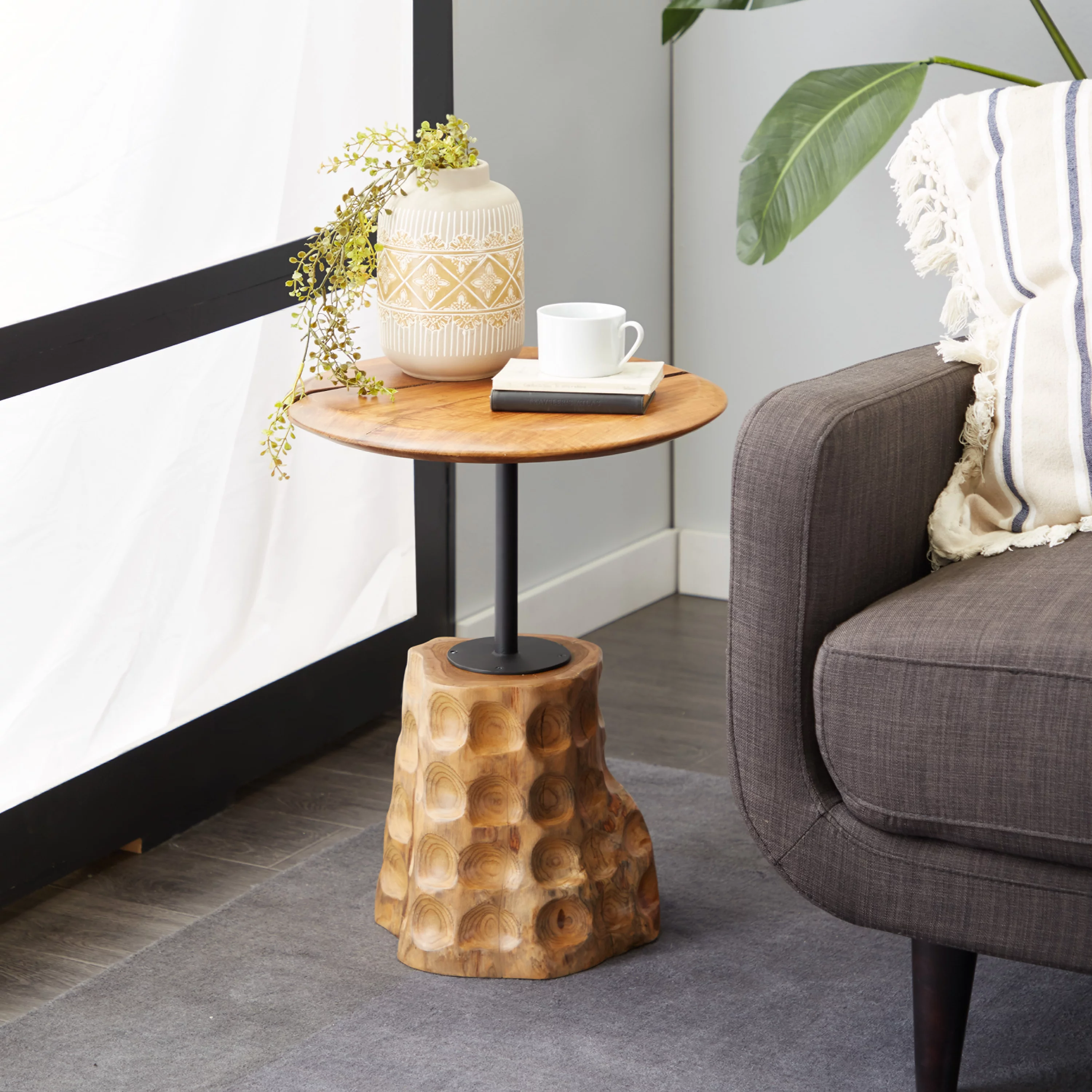 DecMode 18" x 23" Brown Teak Wood Handmade Live Edge Raised Tabletop Accent Table with Tree Stump Base, 1-Piece