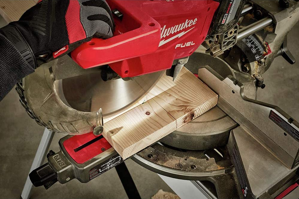 Milwaukee 2739-21HD M18 FUEL Li-Ion 12 in. Sliding Miter Saw Kit (12 Ah) New
