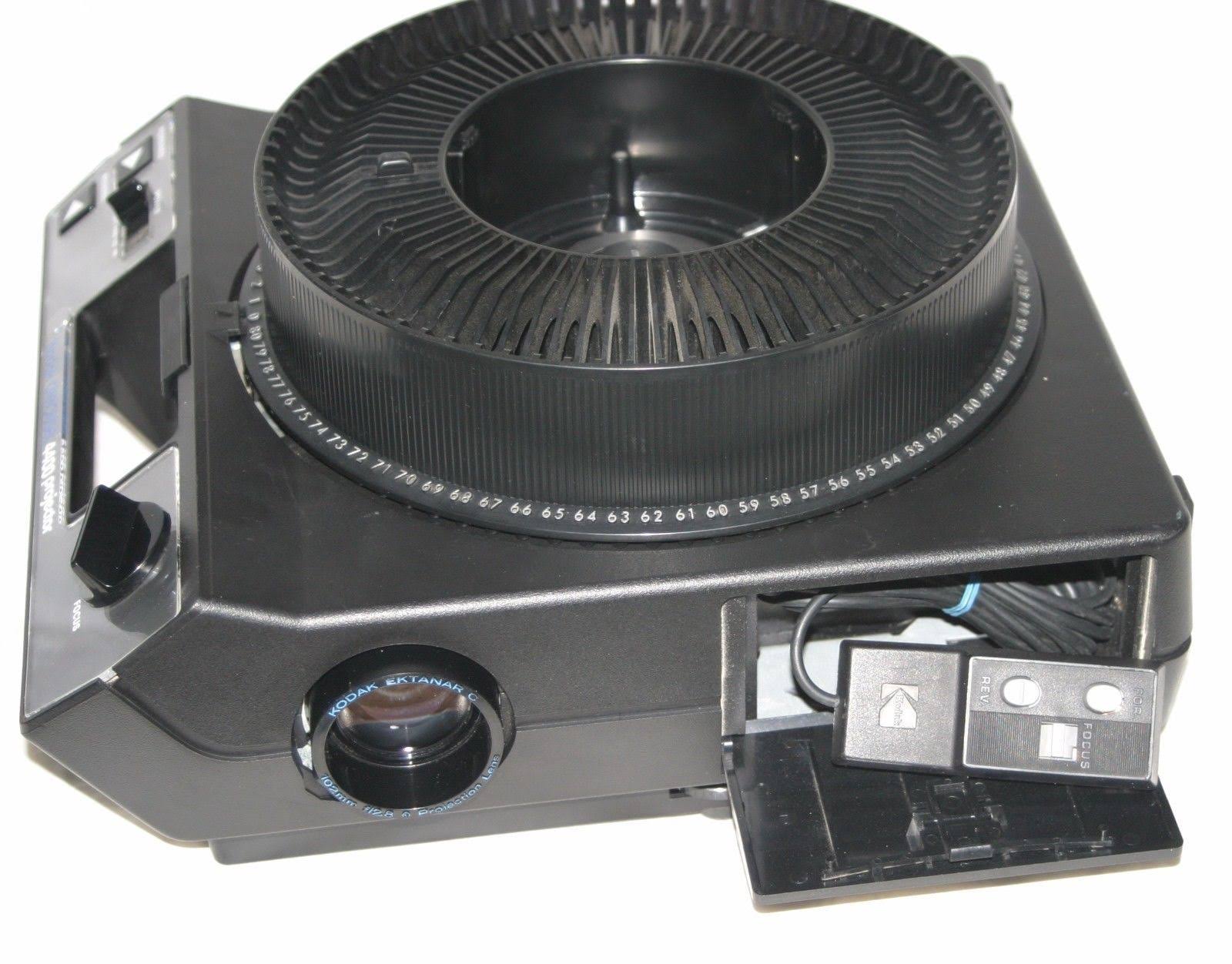 Kodak Carousel 4400 Projector w/ Remote Focus and 80-Slide Tray - Working VG