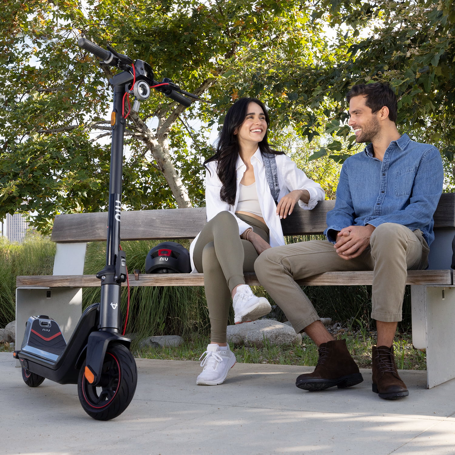 NIU KQi3 Max Electric Scooter 40.4 Miles Long Range Upgraded Motor Power Max Speed 20 mph Portable Foldable Commuting