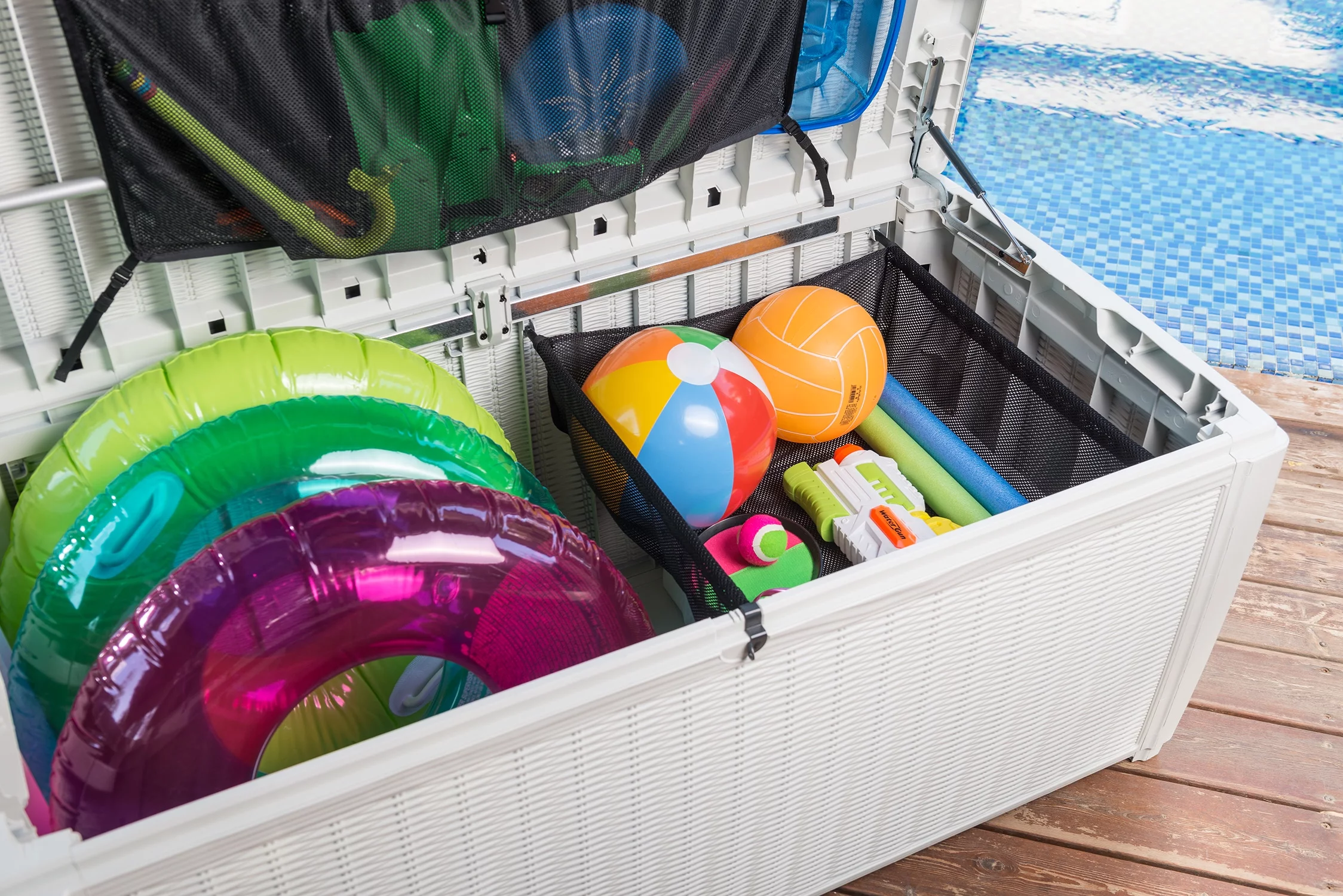 Keter Sumatra 135 Gallon Resin Deck Box with Pool Kit, White