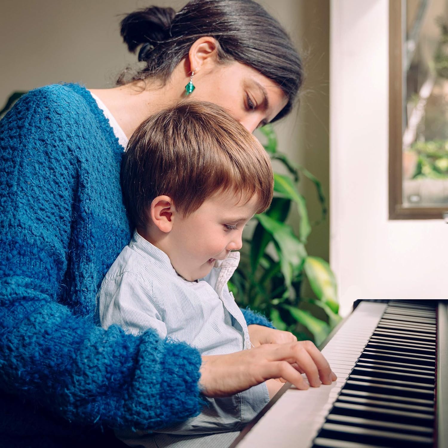 Starfavor 88 Key Digital Piano Beginner Electric Keyboard Full Size with Semi Weighted Keys Dual 30W Speakers SP-10 Bundle include Sustain Pedal