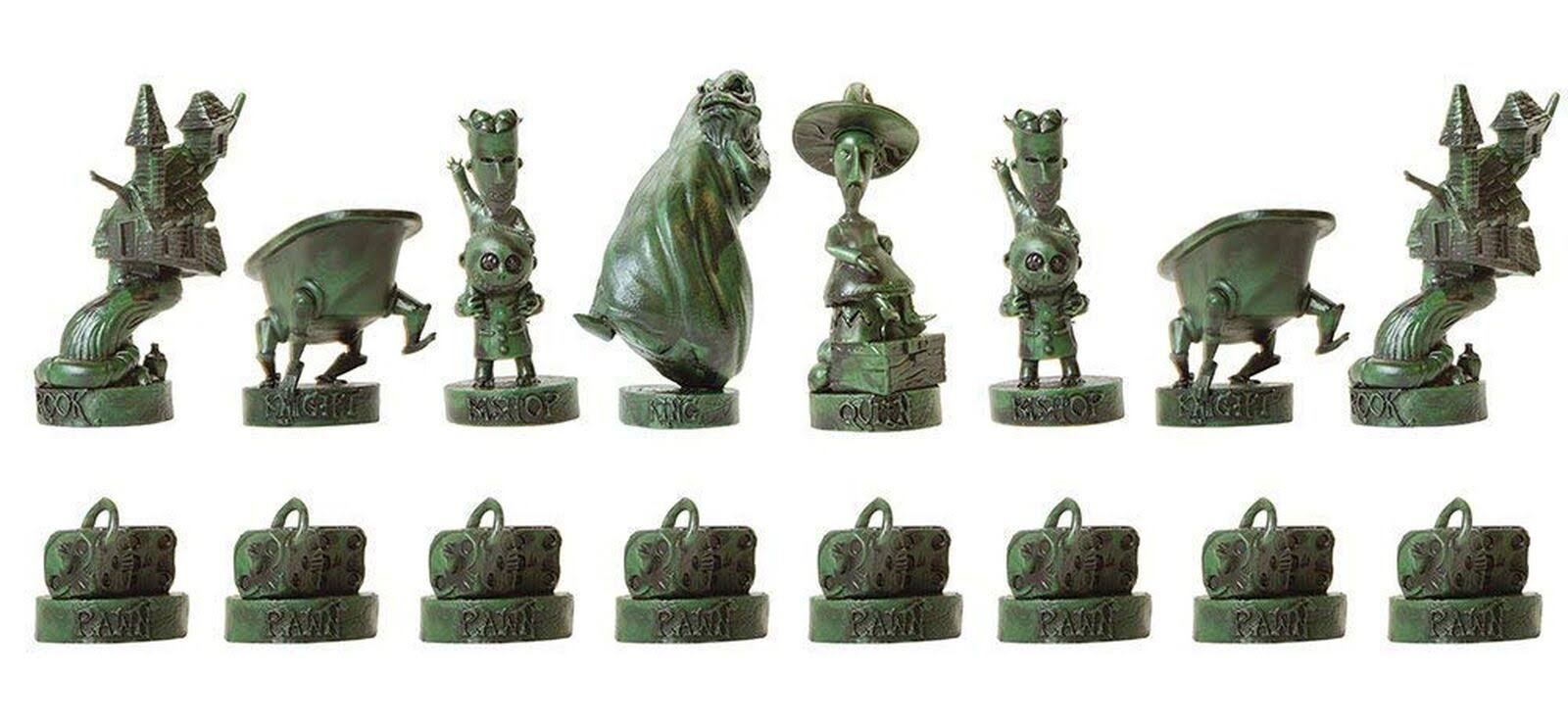 The Nightmare Before Christmas 25 Years Collector&s Chess Set