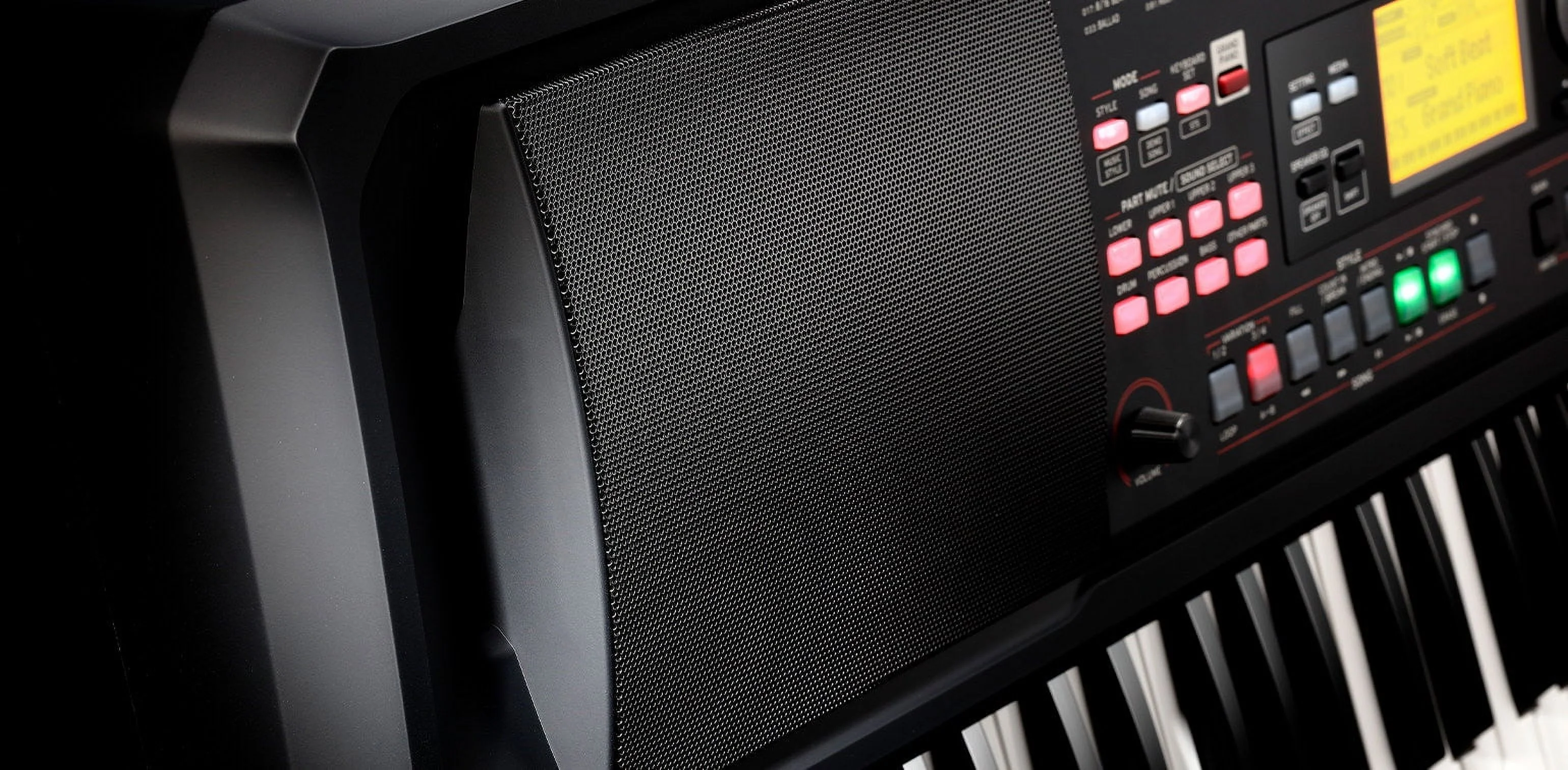 Korg EK50L Entertainer Keyboard Speakers for Live Performance and MonitoringKorg EK50L Entertainer Keyboard Speakers for Live Performance and