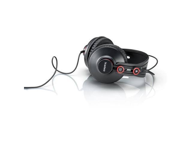 Focusrite Scarlett Solo (2nd Generation) Studio Bundle - includes Headphones, Mic and Cable