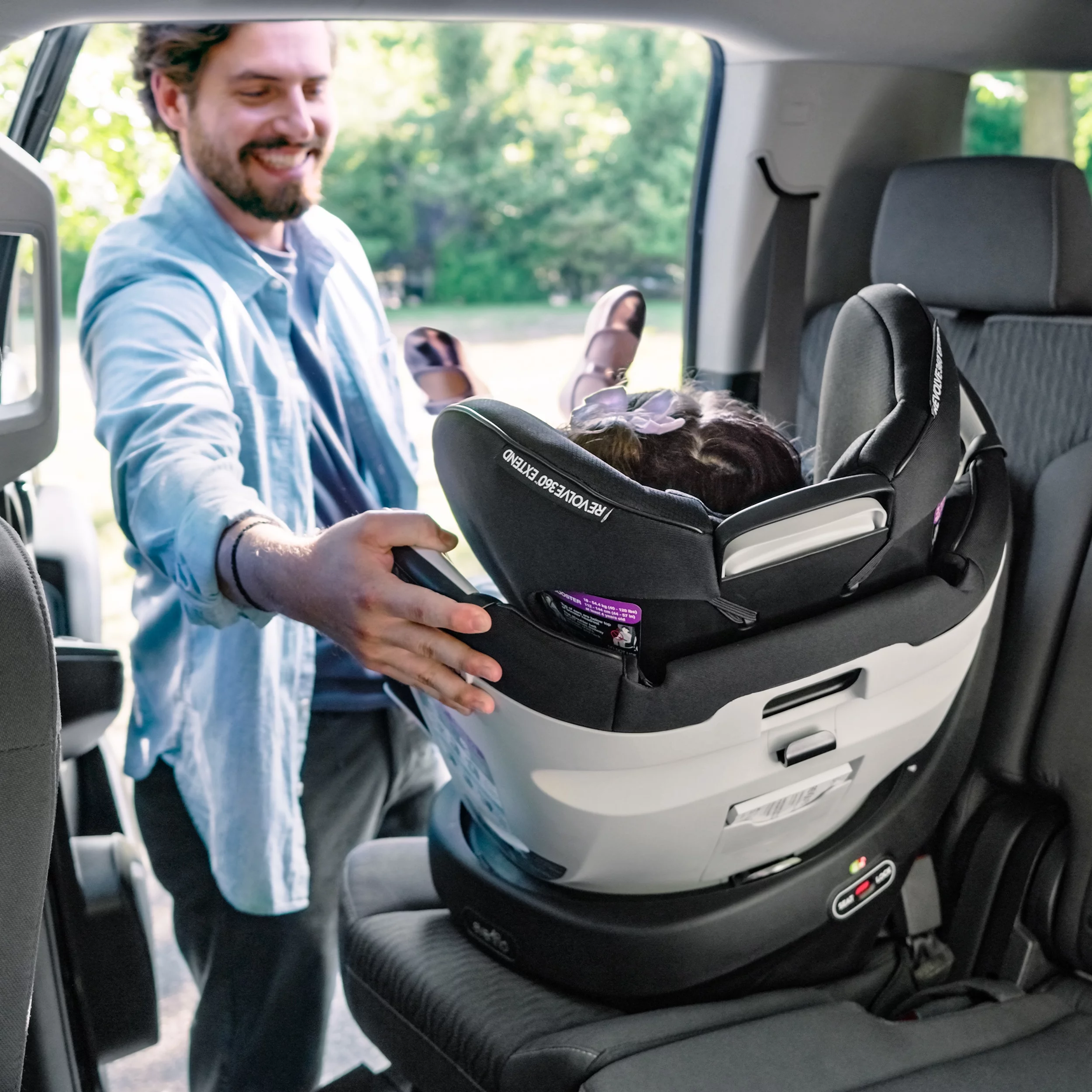 Gold Revolve360 Extend All-in-One Rotational Car Seat with SensorSafe (Moonstone Gray)