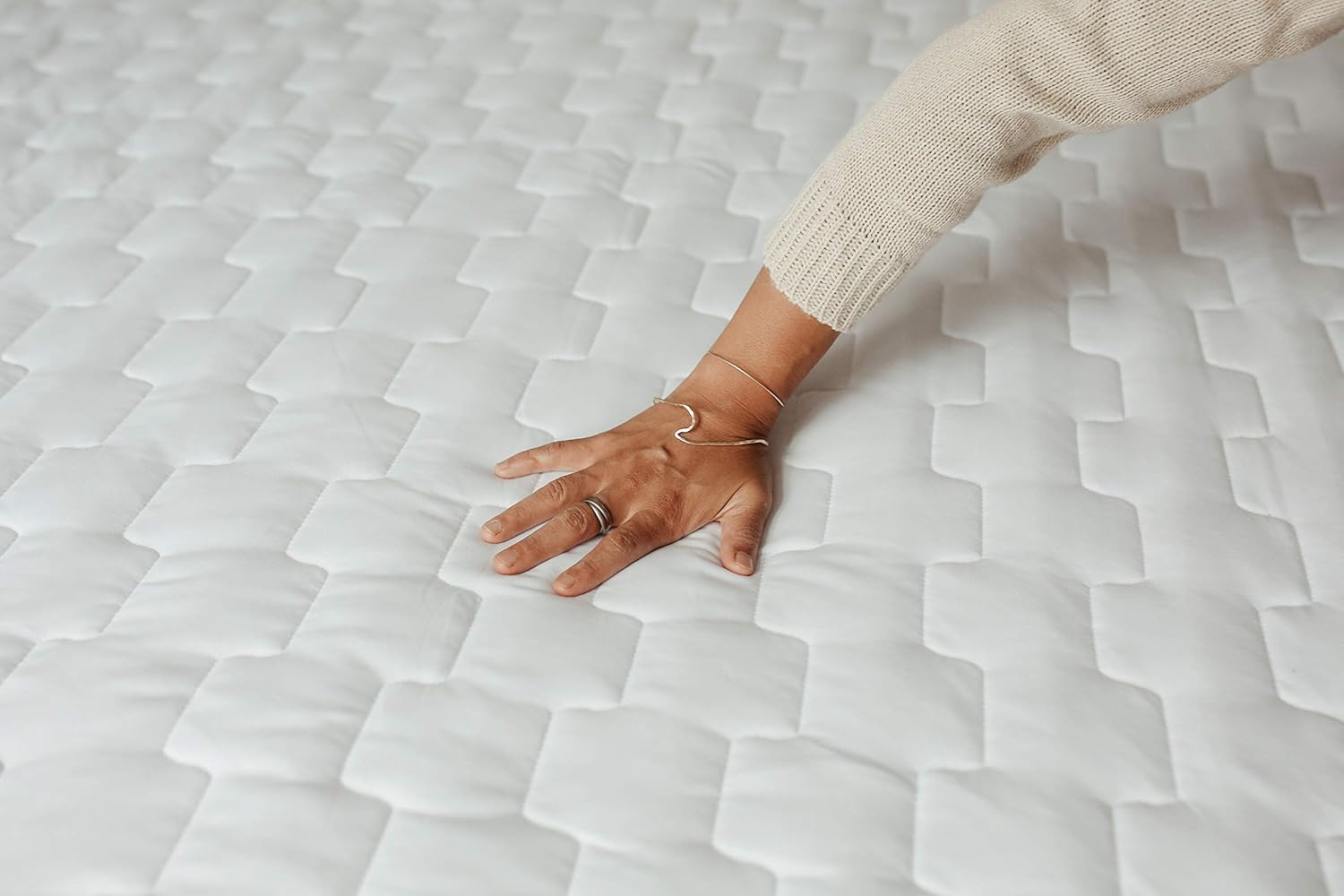 ChiliSleep OOLER Sleep System &ndash; Cooling & Heating Mattress Pad &ndash; Precise Temperature Control, Perfect Sleep Regulation
