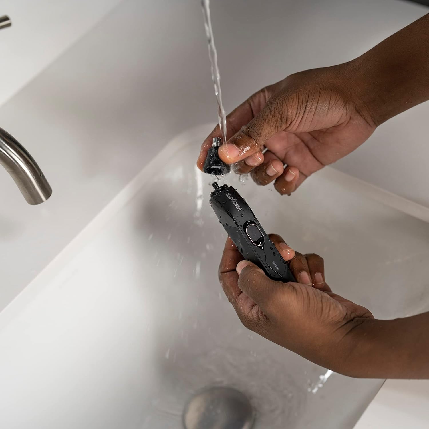 MANSCAPED® The Face Grooming Duo Contains: The Beard Hedger® Premium Precision Beard Trimmer and The Weed Whacker® 2.0 Nose and Ear Hair Trimmer