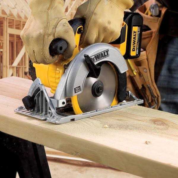 DEWALT 20-Volt Max Lithium-Ion Cordless 6.5 in. Sidewinder Style Circular Saw with 20-Volt 3Ah Max Premium Battery Packs