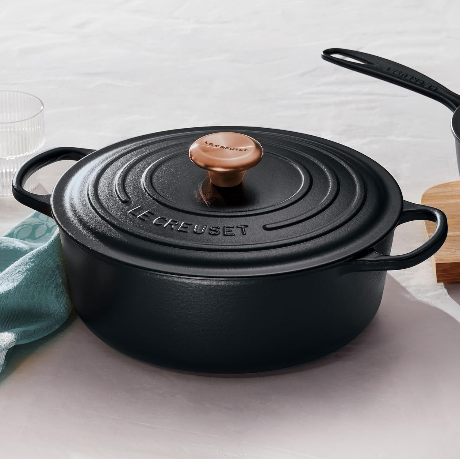 Le Creuset Signature 6.75-quart Round Wide Dutch Oven with Copper Knob (Licorice)