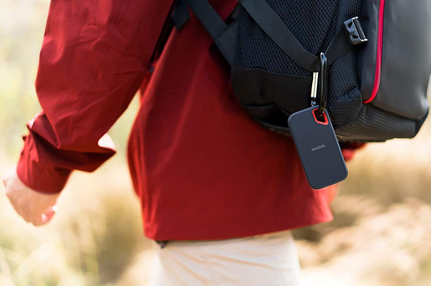 SanDisk 1TB Extreme Portable External SSD - Up to 1050MB/s - USB-C, USB 3.1 - SDSSDE61-1T00-AC