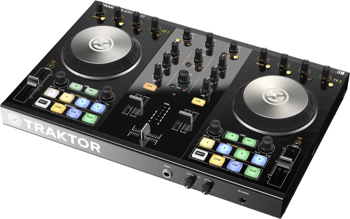 Native Instruments Traktor Kontrol S2 MK2 with Lightning Cable