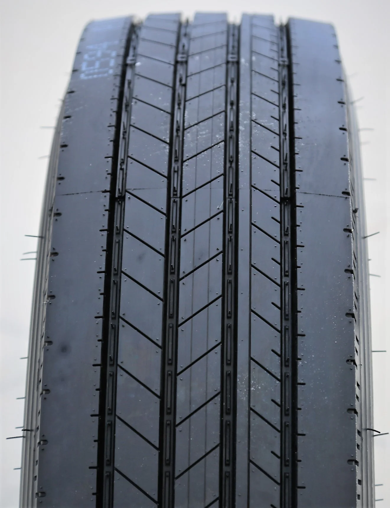 Set of 4 (FOUR) Venom Power Primo Hauler All Steel ST 235/85R16 Load G (14 Ply) Trailer Tires - Radiant Selections