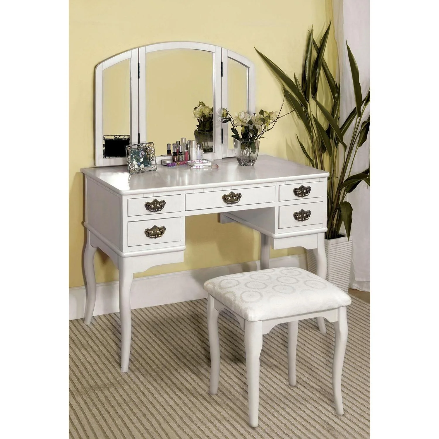 Maykoosh Vintage Vogue Vanity Table