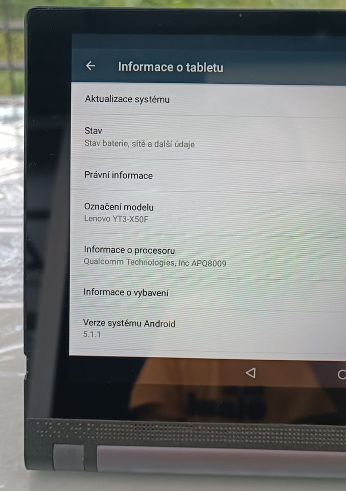 Tablet Lenovo Yoga Tab / 16GB / Wifi / 2GB RAM / 10"