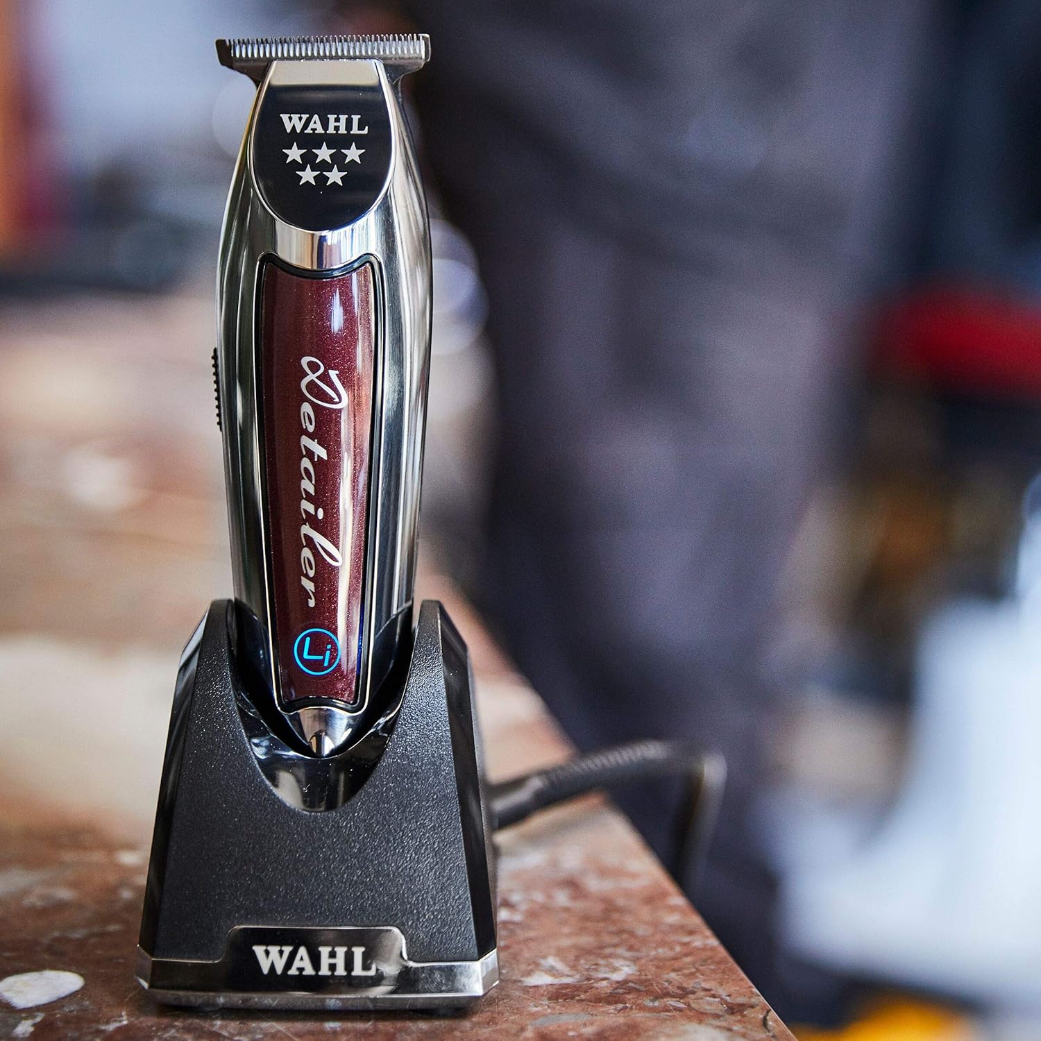 Wahl Professional 5 Star Series Cordless Detailer LI Extremely Close Trimming, Crisp Clean Line, Extended Blade Cutting